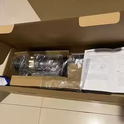 Ly679 Aspirador de pó robô para carro sem fio com motor portátil BLDC